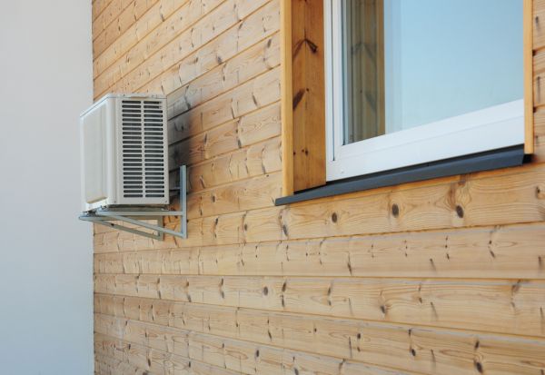 Cost of Pine Wood Siding Installation in Saint Cloud